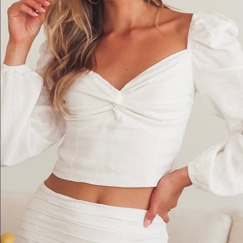 Lulus white balloon sleeve crop top